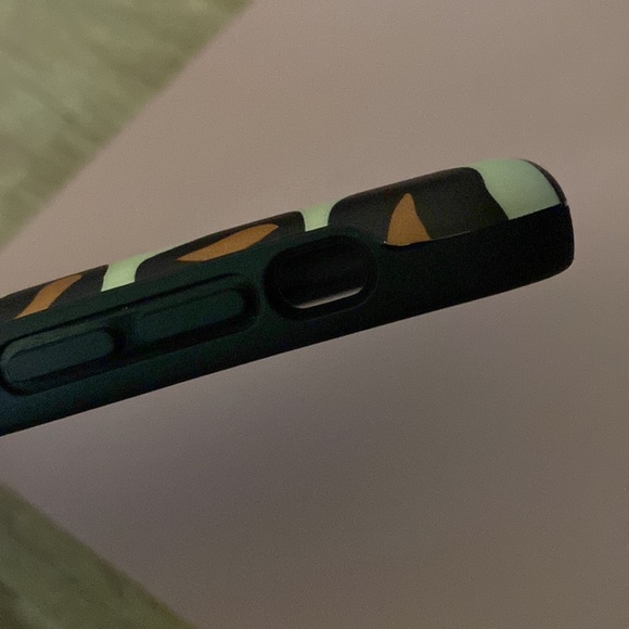 Casely leopard bold case iPhone 11 Pro Max - Picture 6 of 7